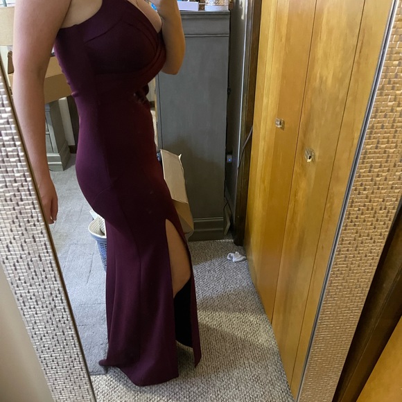 Plum / purple formal dress - Picture 2 of 3